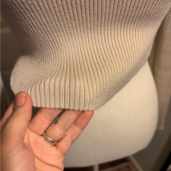 Cream Ribbed Knit Cropped Sweater - Picture 5 of 6